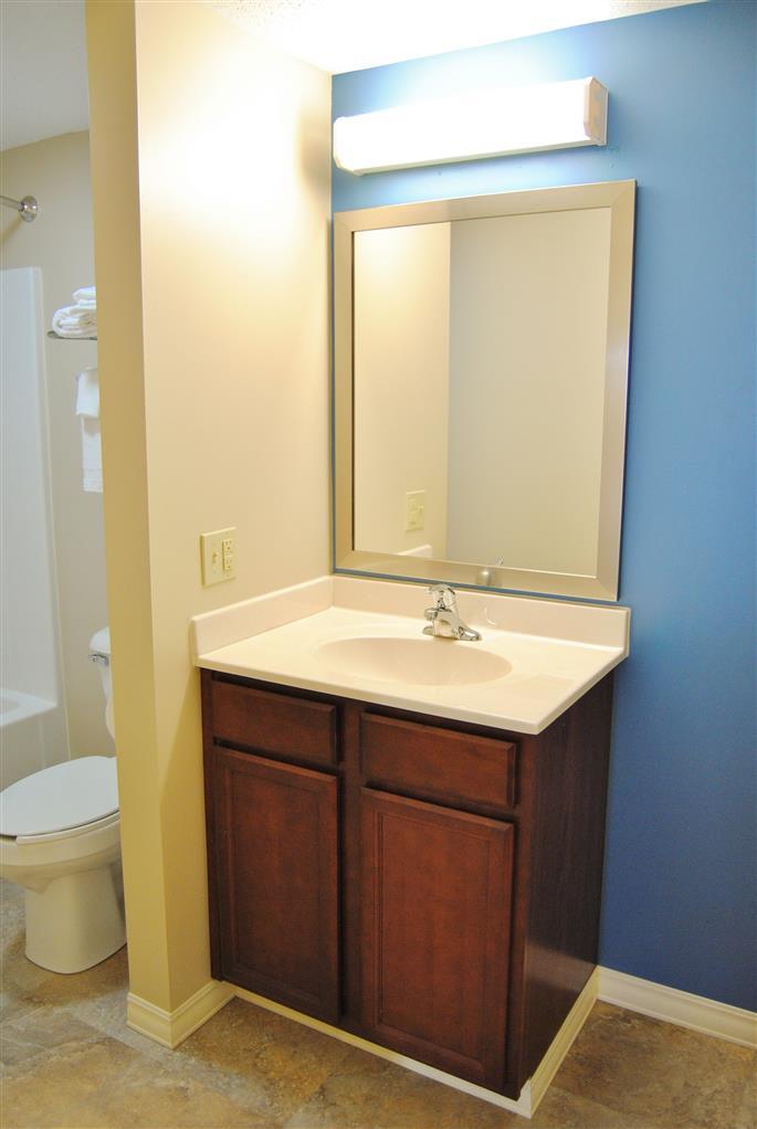 Americas Best Value Inn & Suites St Clairsville Wheeling St. Clairsville Екстер'єр фото