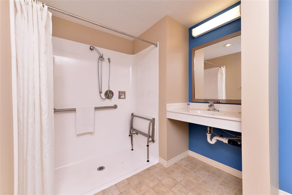 Americas Best Value Inn & Suites St Clairsville Wheeling St. Clairsville Номер фото