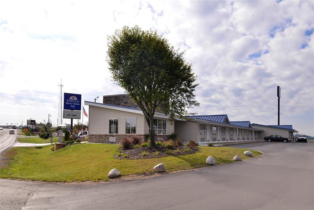 Americas Best Value Inn & Suites St Clairsville Wheeling St. Clairsville Екстер'єр фото