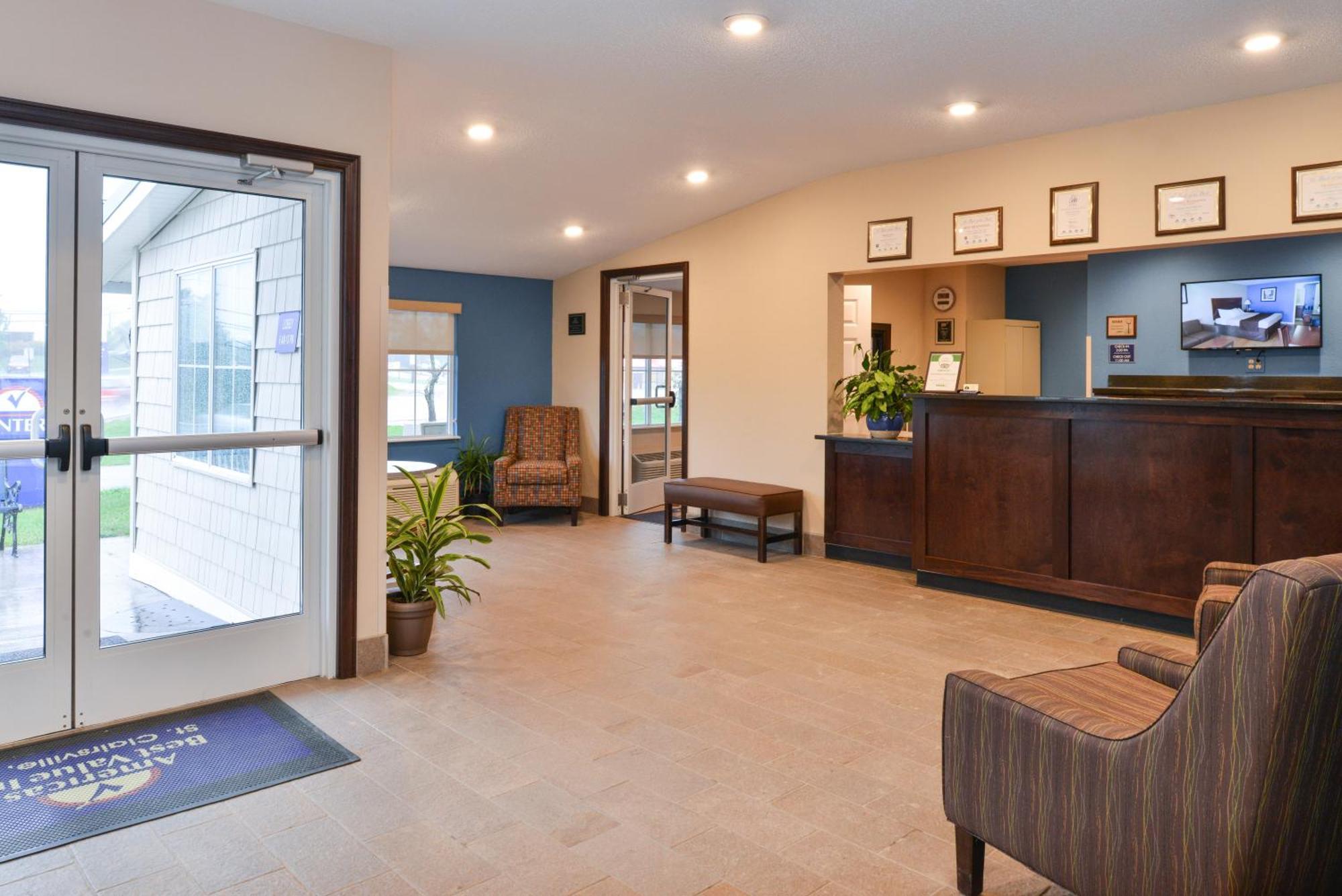 Americas Best Value Inn & Suites St Clairsville Wheeling St. Clairsville Екстер'єр фото