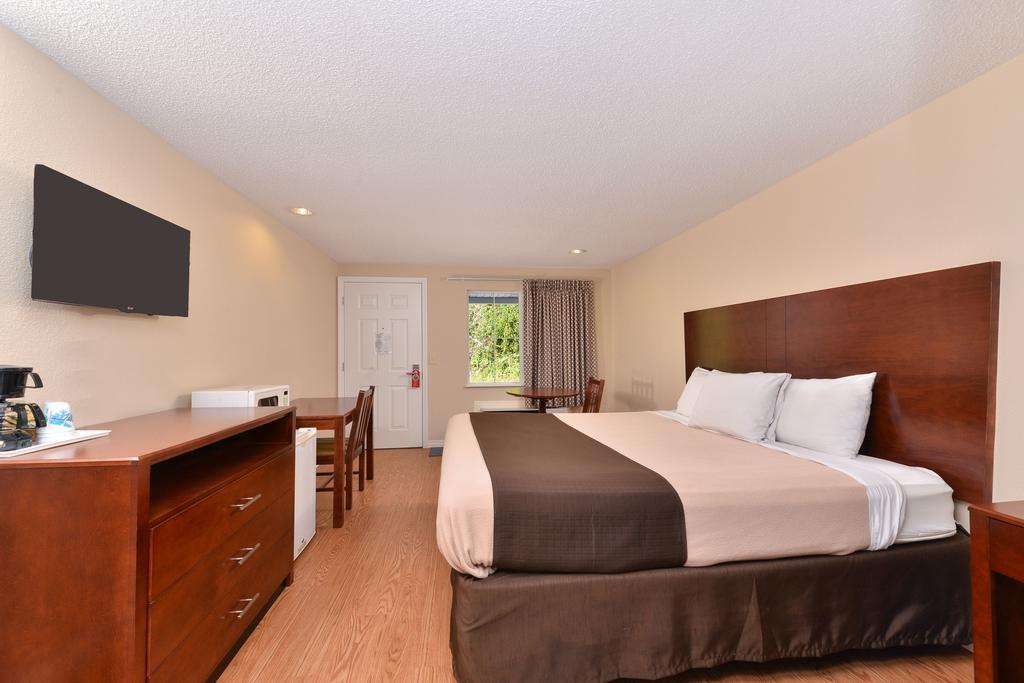 Americas Best Value Inn & Suites St Clairsville Wheeling St. Clairsville Номер фото