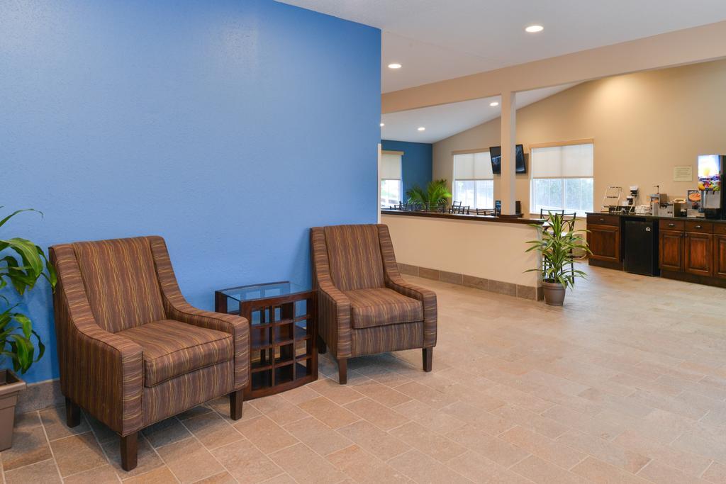 Americas Best Value Inn & Suites St Clairsville Wheeling St. Clairsville Екстер'єр фото