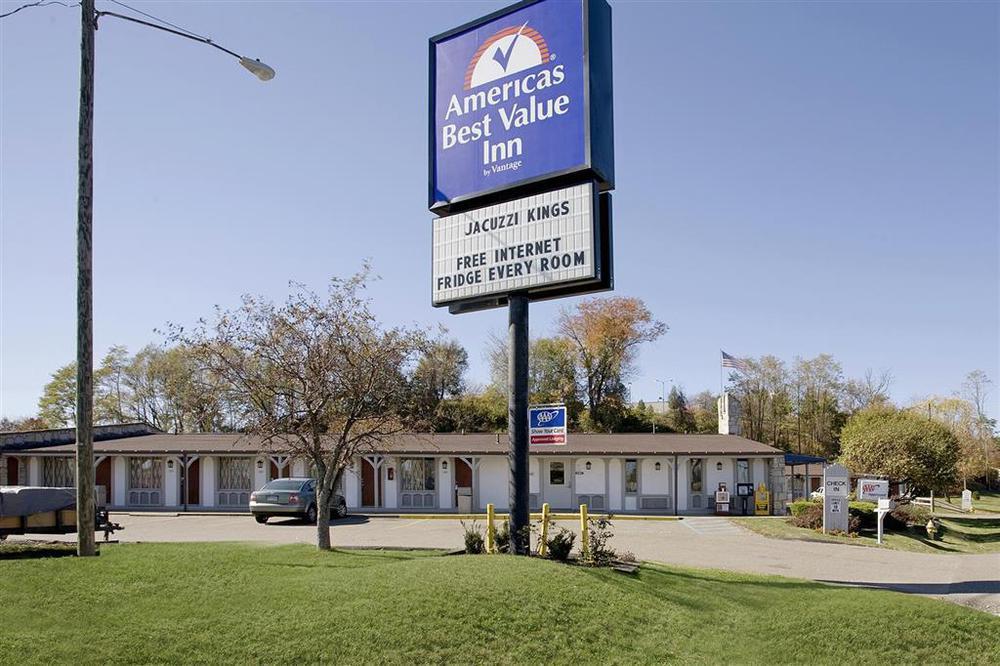 Americas Best Value Inn & Suites St Clairsville Wheeling St. Clairsville Екстер'єр фото