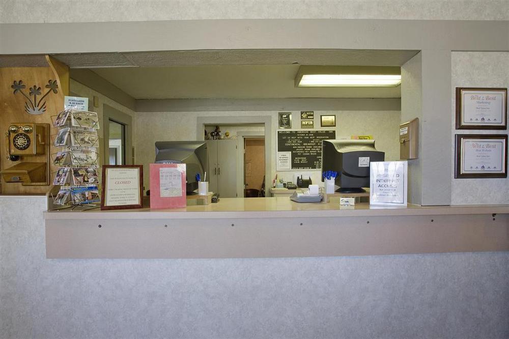 Americas Best Value Inn & Suites St Clairsville Wheeling St. Clairsville Інтер'єр фото